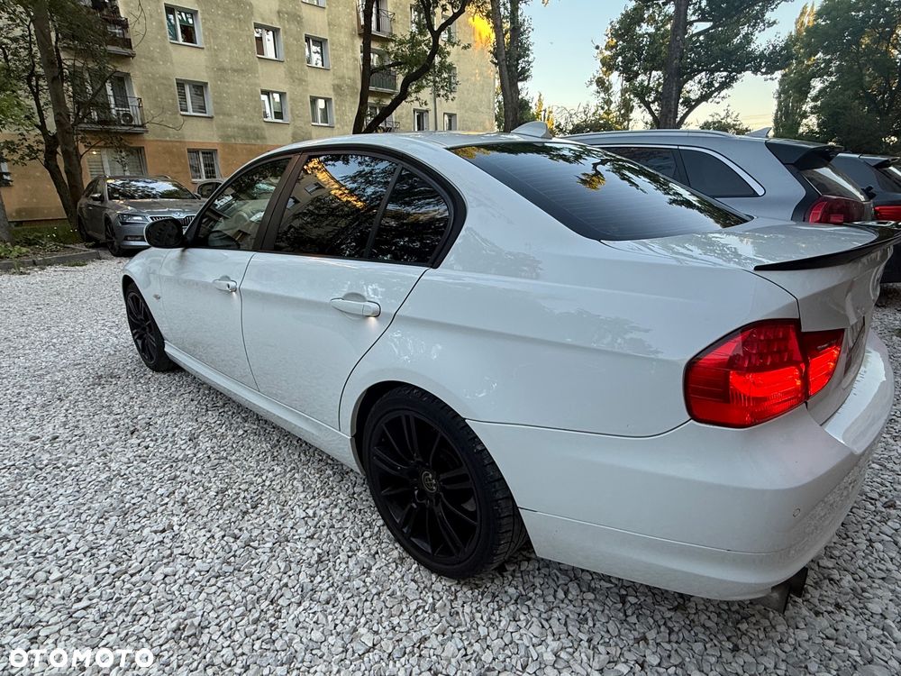 BMW Seria 3 318i - 3