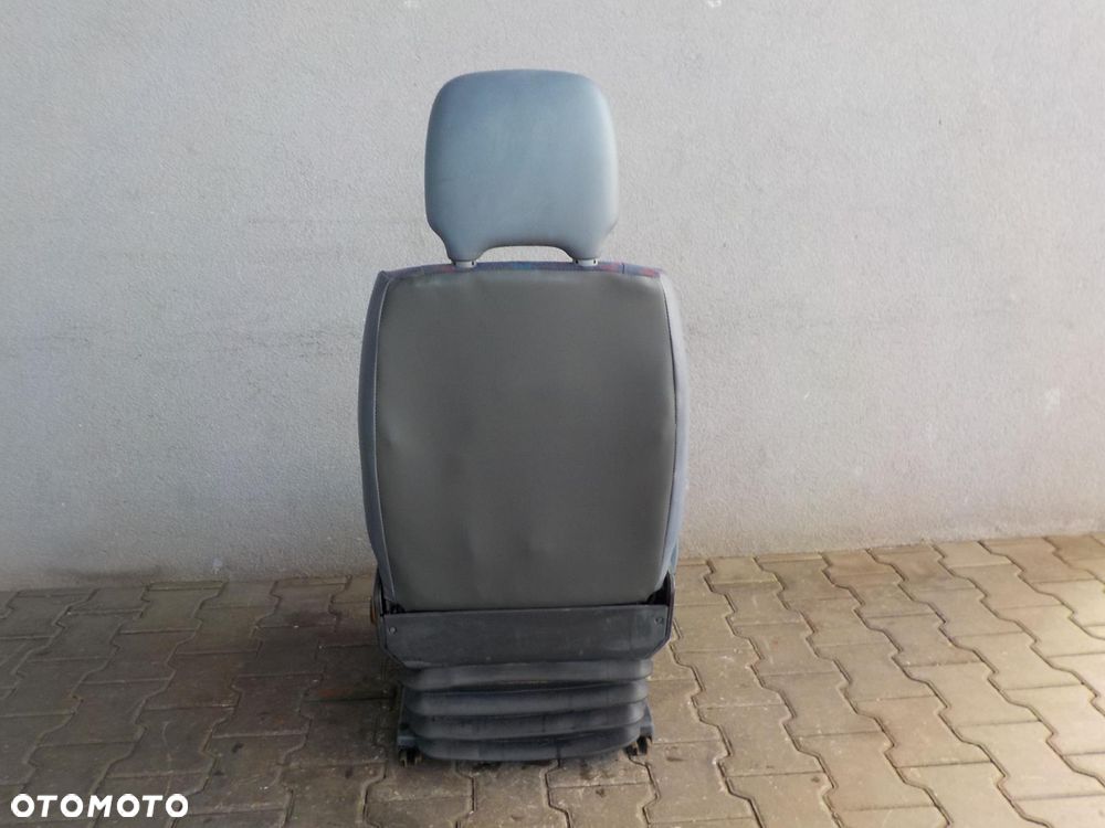VW LT SPRINTER 96- FOTEL KIEROWCY PNEUMATYCZNY ISRI POMPOWANY - 8