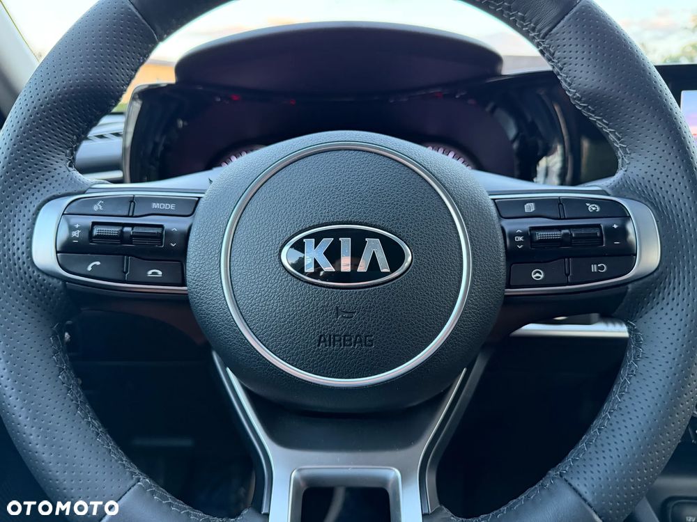 Kia K5 - 35