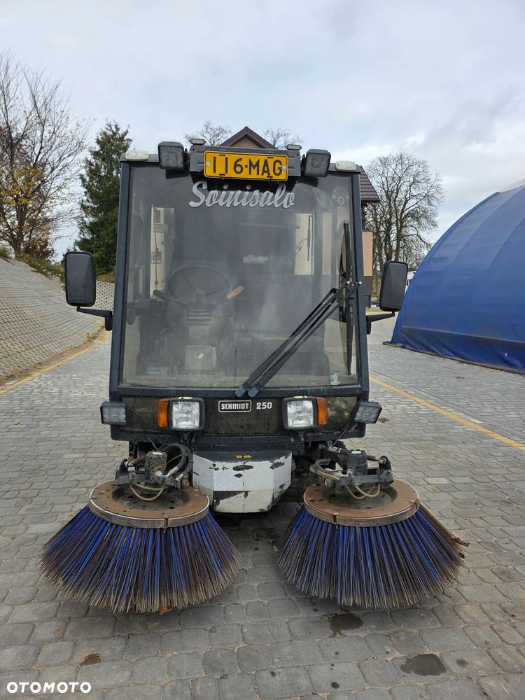 Aebi Schmidt SWINGO 240/18O Zamiatarka - 7