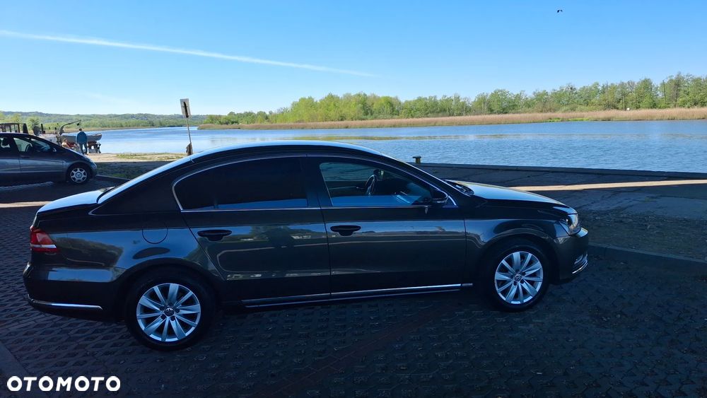 Volkswagen Passat 1.6 TDI Comfortline - 3