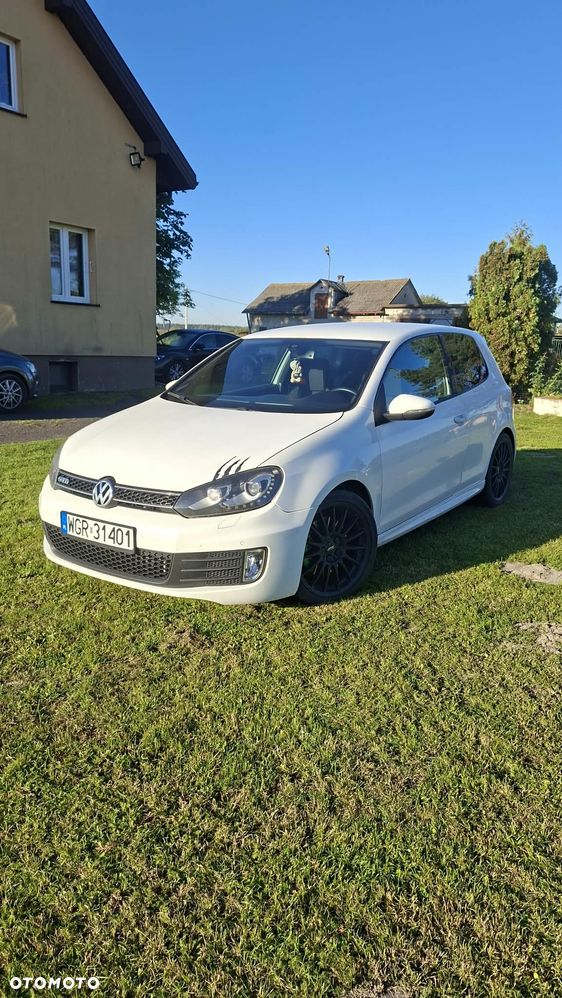Volkswagen Golf - 11