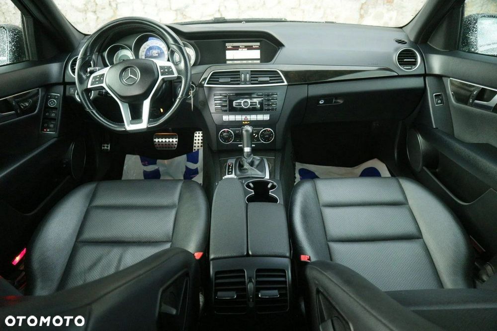 Mercedes-Benz Klasa C 350 BlueEff 4-Matic Avantgarde - 19