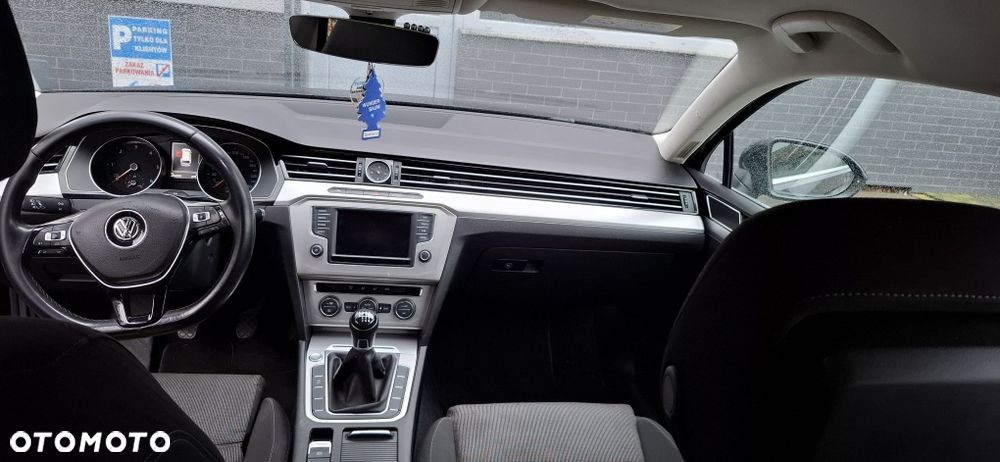 Volkswagen Passat - 8