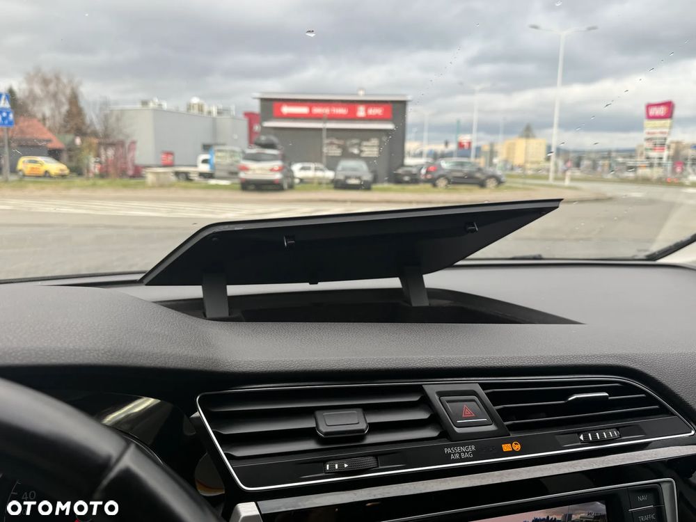 Volkswagen Touran 1.6 TDI SCR (BlueMotion Technology) DSG Comfortline - 16