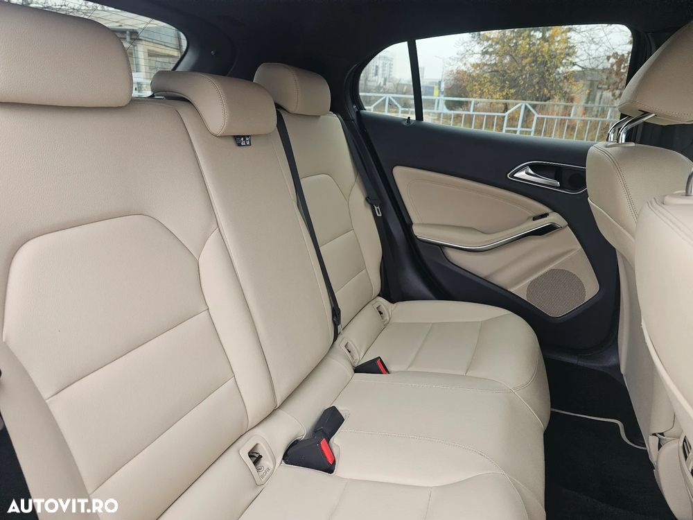 Mercedes-Benz GLA 200 d 4MATIC Aut. - 15