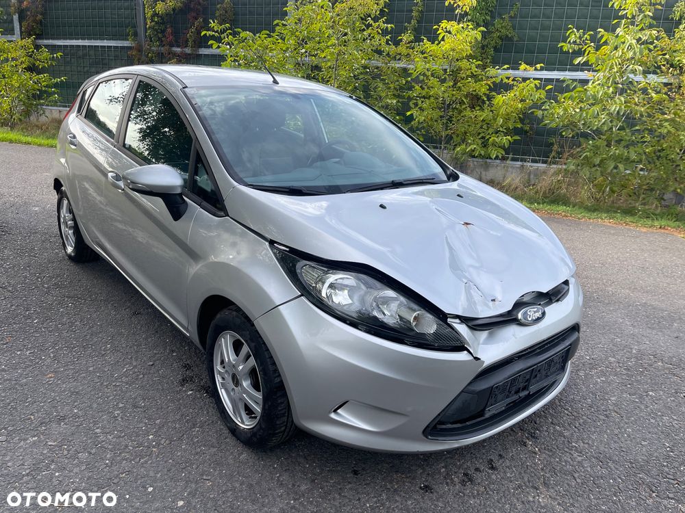 Ford Fiesta 2011 photo 3