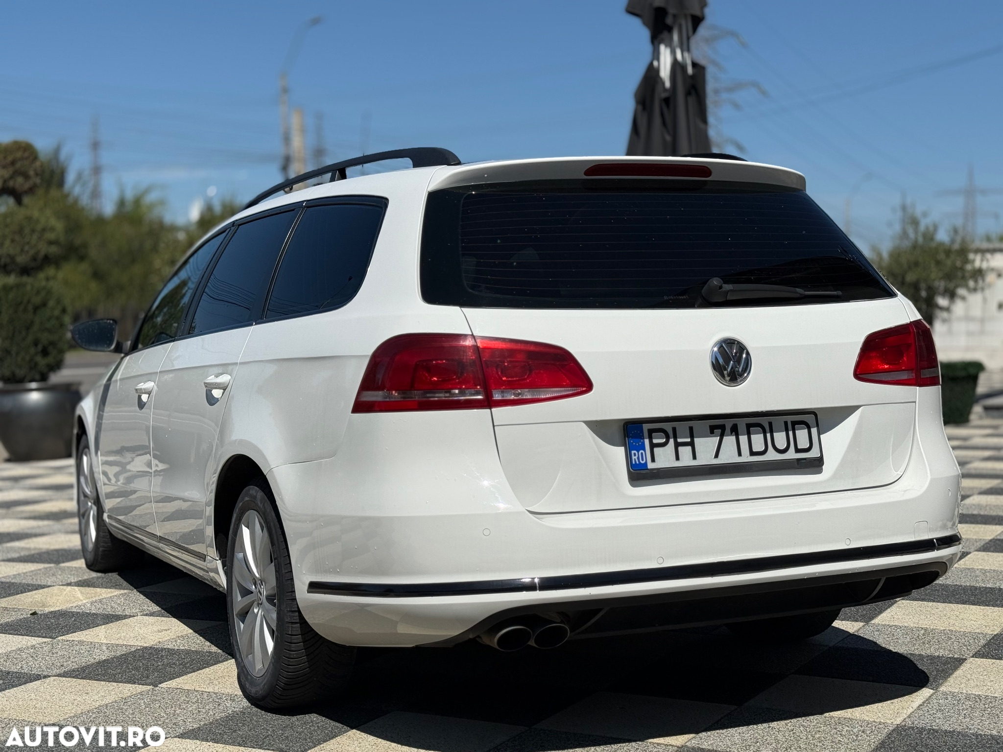 Volkswagen Passat Variant 2.0 Blue TDI DSG SCR Exclusive - 4