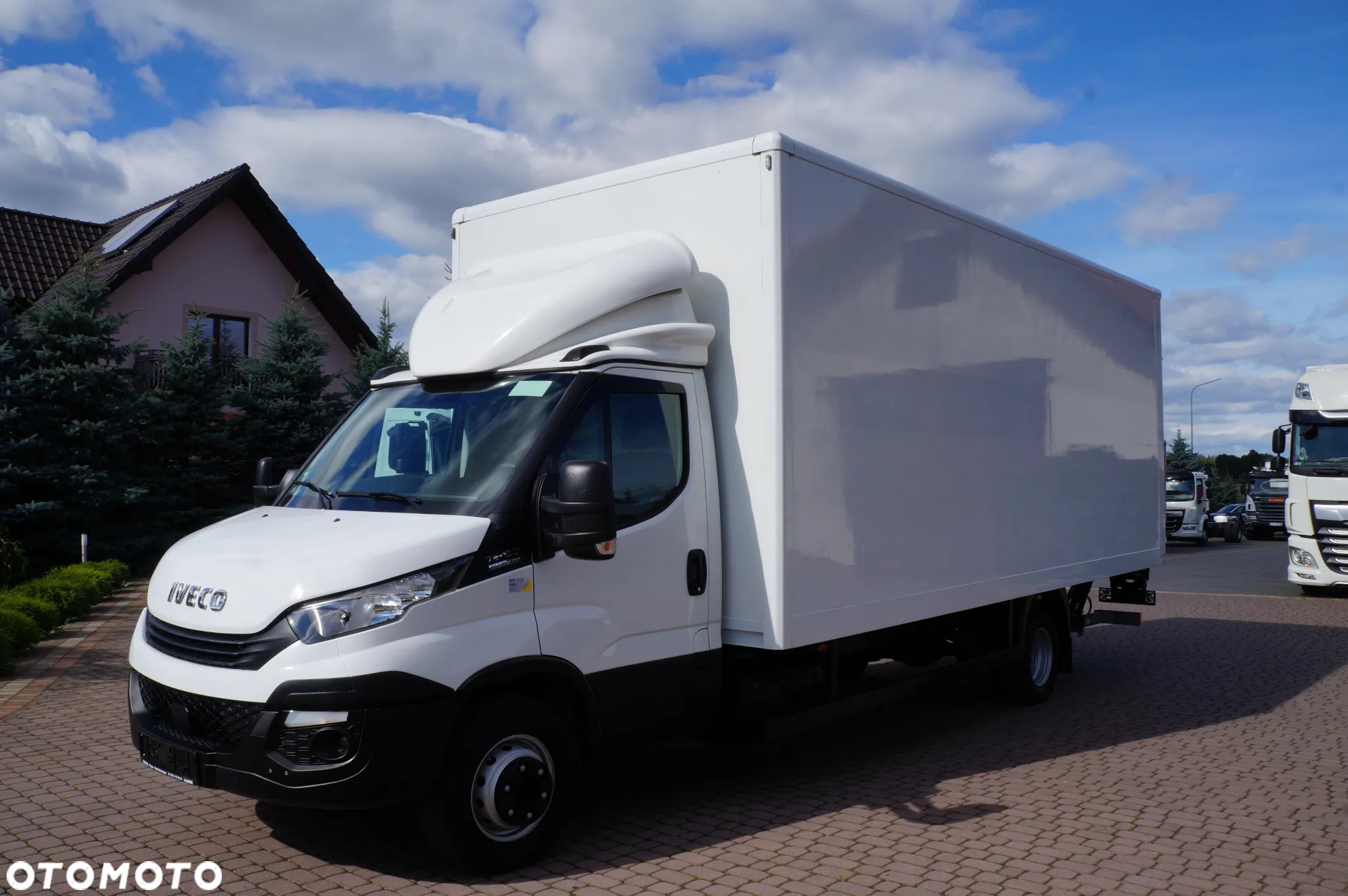 Iveco DAILY 72c18  Automat HI-MATIC Kontener 6 m 117 tys km Wzorowy Stan - 2