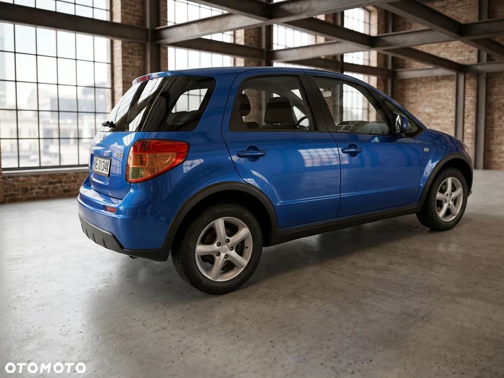 Suzuki SX4 1.5 Streetline 4x2 Classic - 6