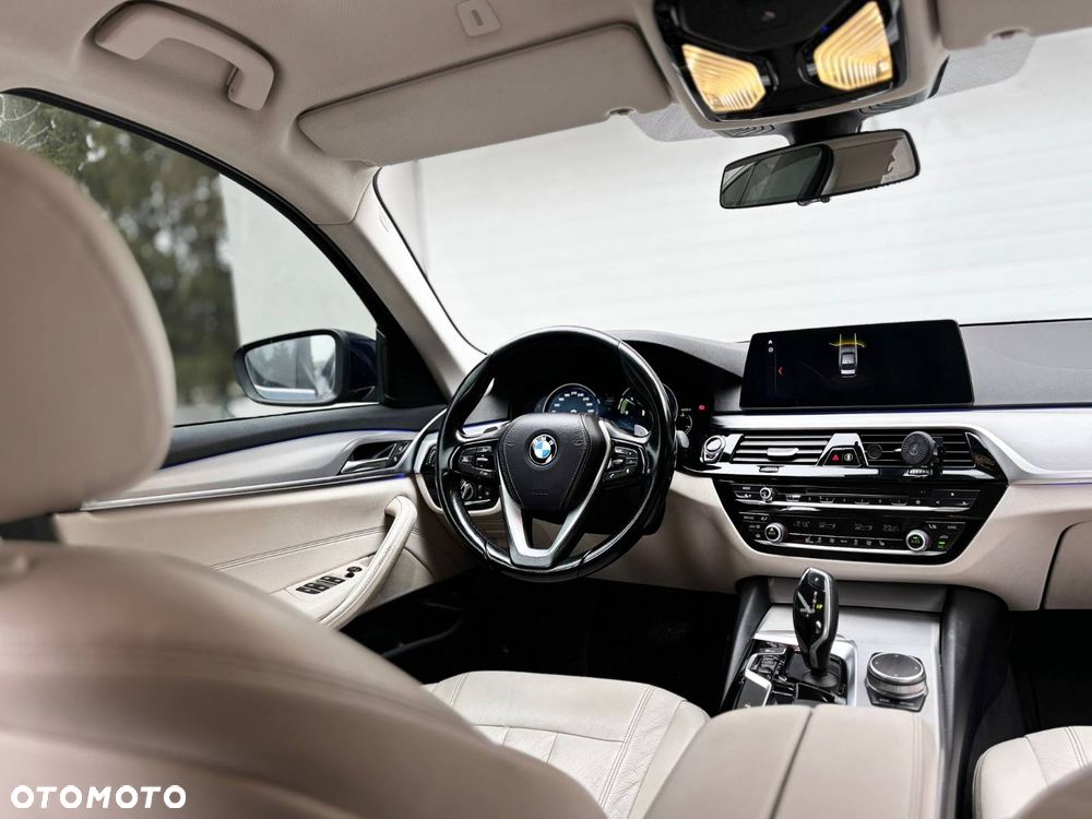BMW Seria 5 520d xDrive Luxury Line - 21