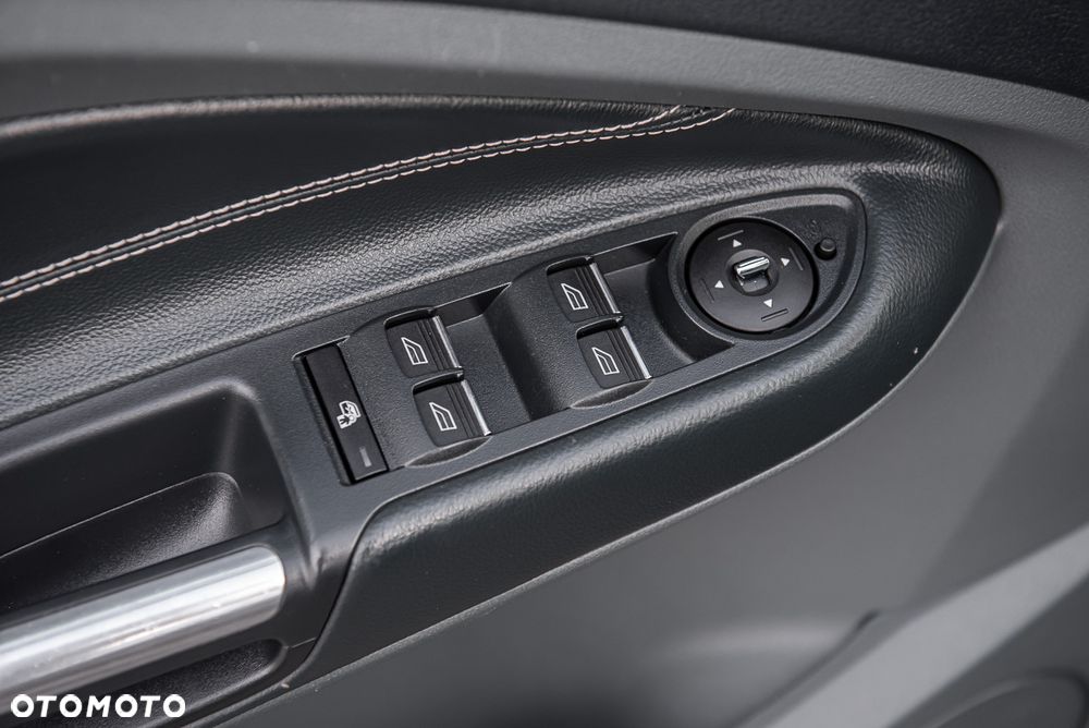 Ford Grand C-MAX - 16