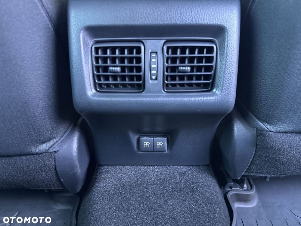 Toyota Camry 2.5 Hybrid Comfort CVT - 28