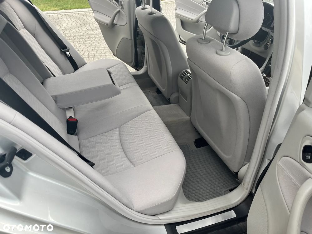 Mercedes-Benz Klasa C 180 Kompressor Automatik Classic - 7