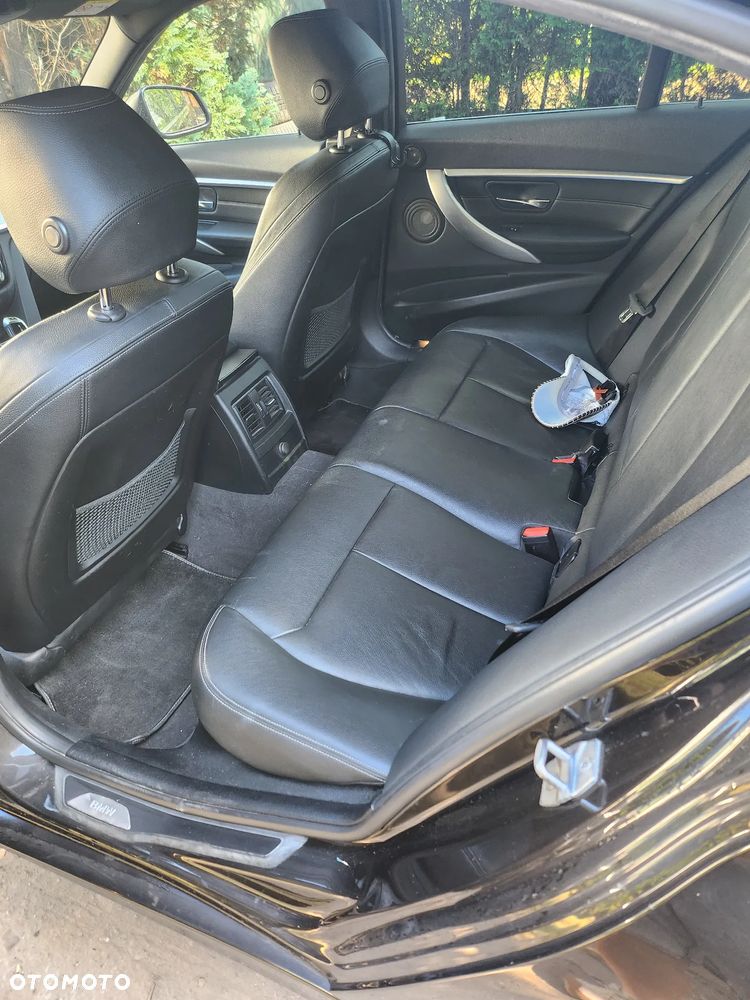 BMW Seria 3 330d Luxury Line sport - 20