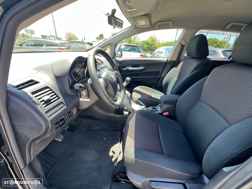 Toyota Auris 1.4 D-4D DPF - 13