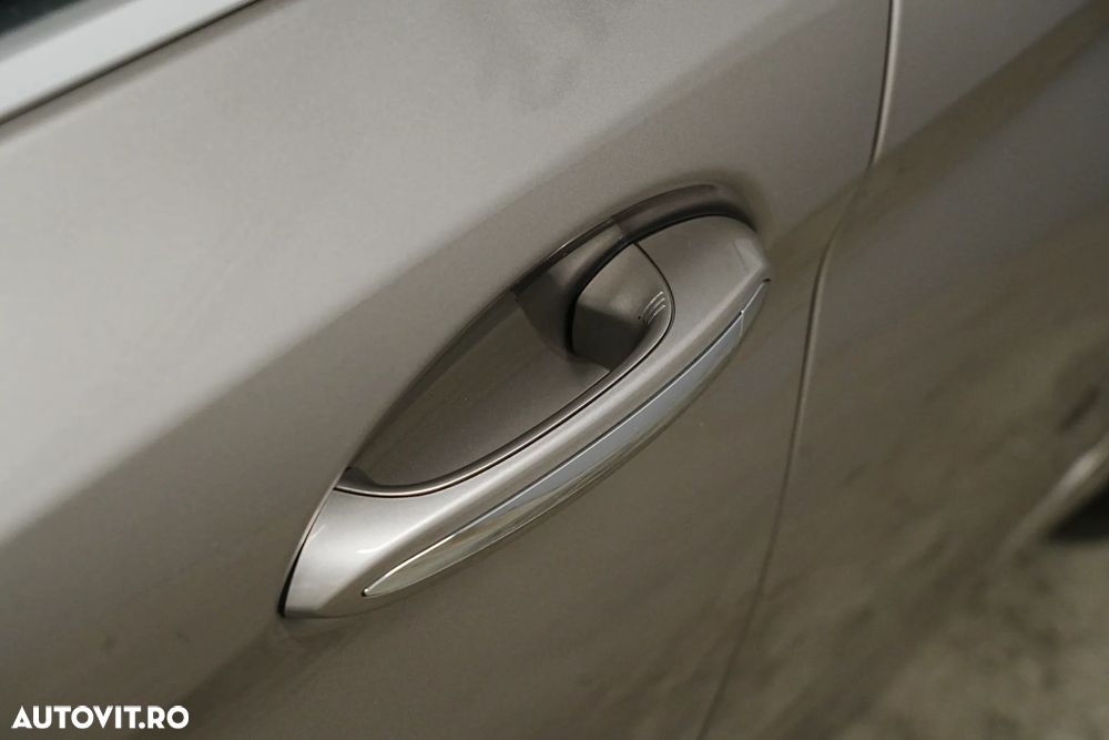 BMW Seria 5 520d xDrive AT - 22