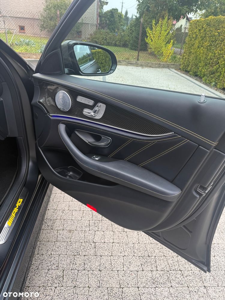 Mercedes-Benz Klasa E - 24