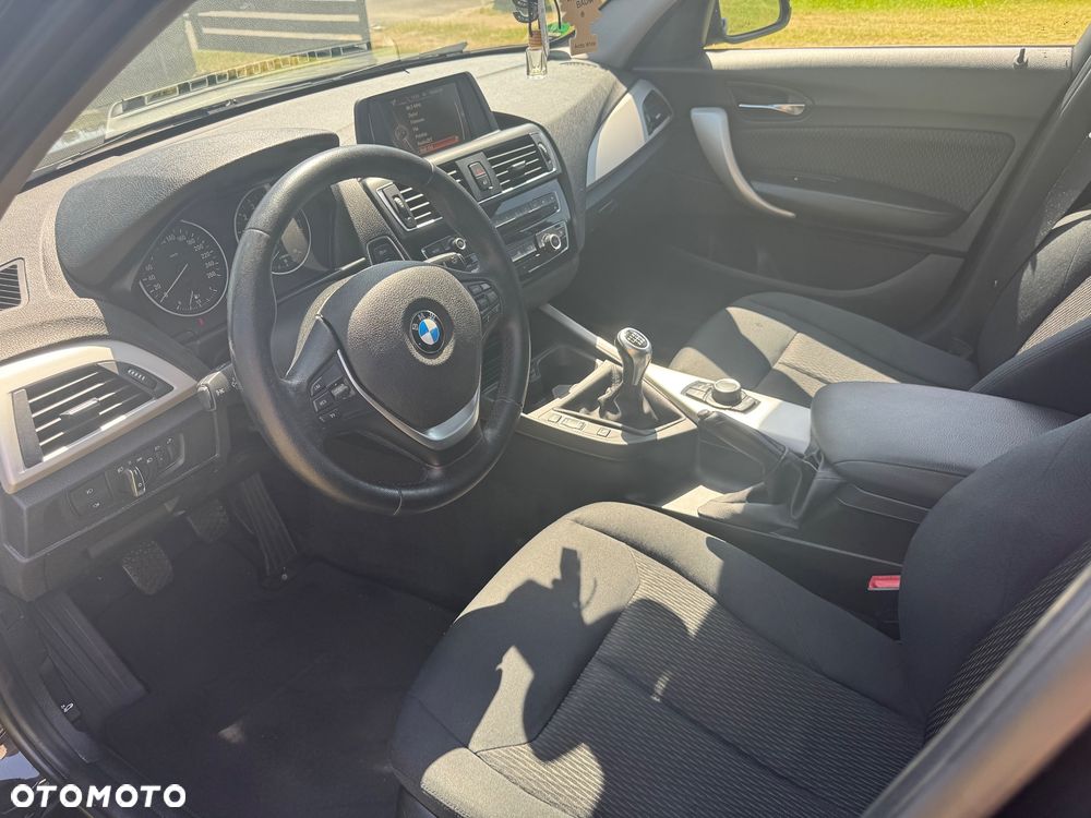 BMW Seria 1 116i - 6