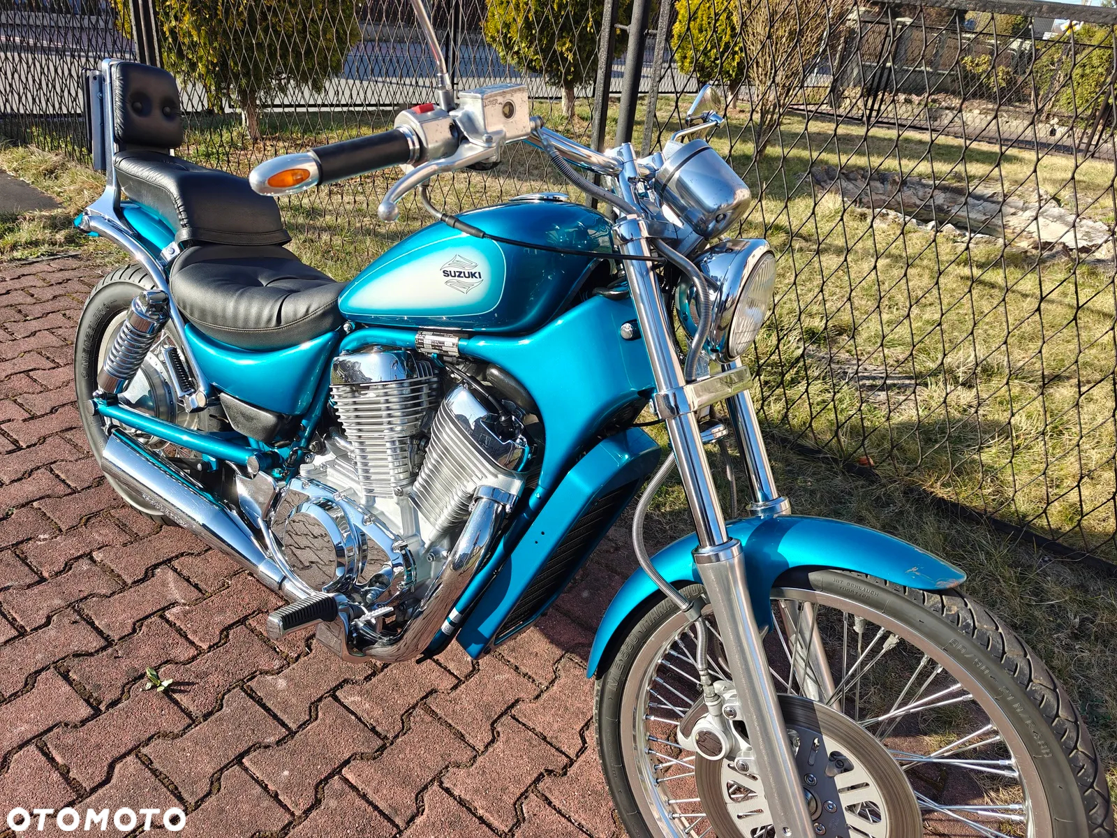 Suzuki Intruder - 2