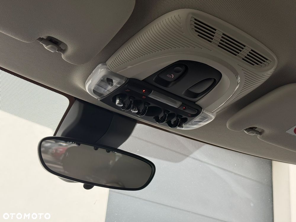MINI Clubman One D Essential Trim - 23