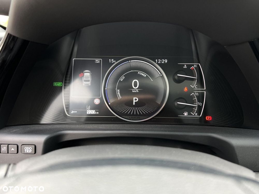 Lexus ES 300h Business Edition - 18