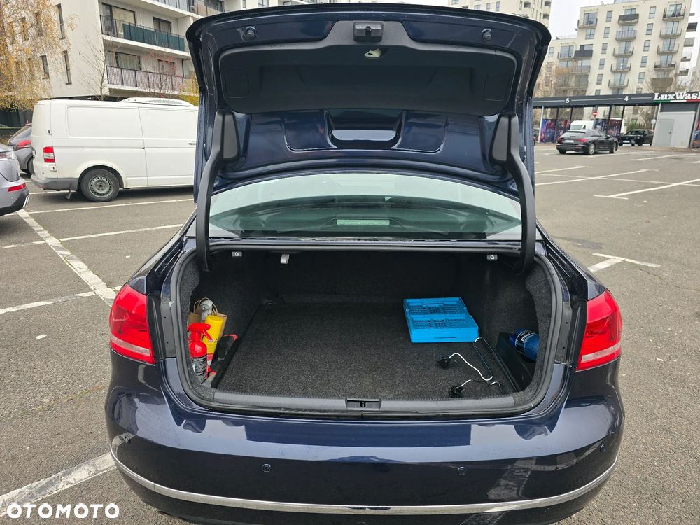 Volkswagen Passat 2.0 TDI DSG BlueMotion Technology Exclusive - 10