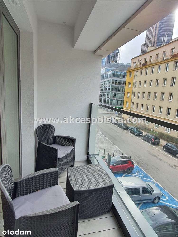 3 Pok, Balkon, Garaż, wejście od ul.Wroniej