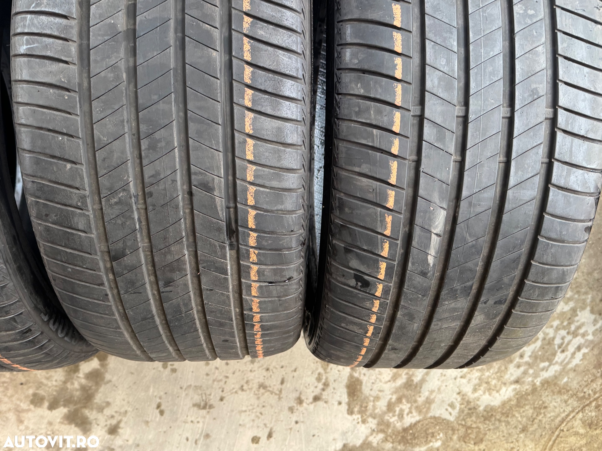 Vând 4 anvelope 295/40/21 bridgestone de vară ca noi - 2