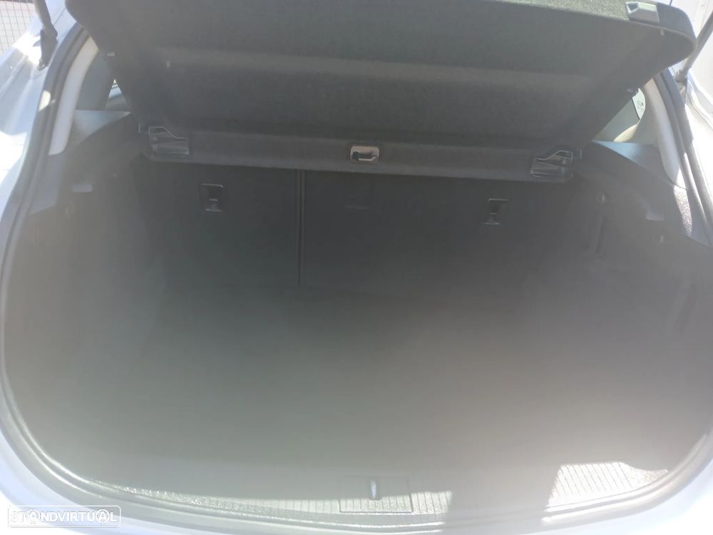 Opel Astra 1.4 Enjoy - 26