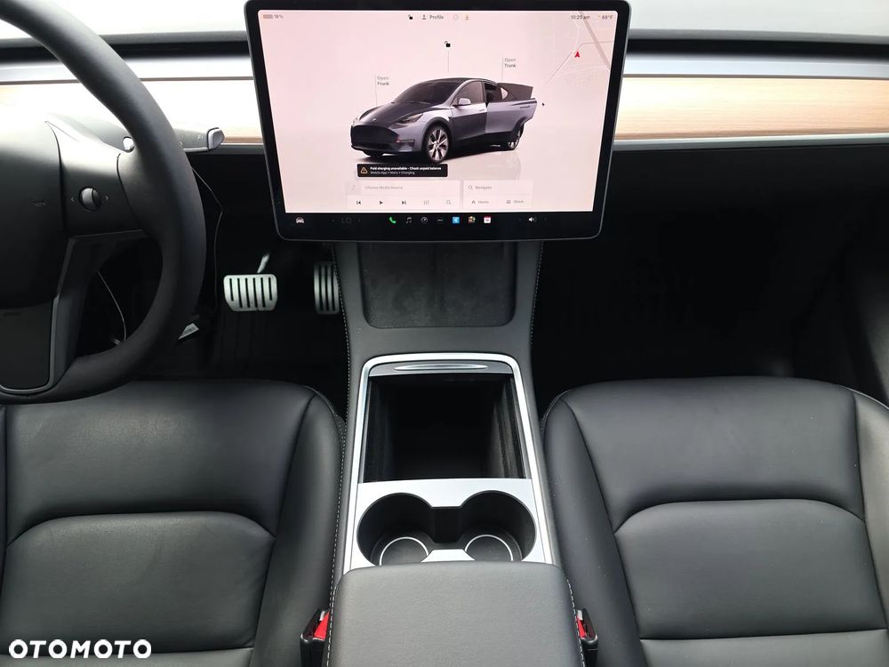 Tesla Y 83.1kWh Long Range AWD - 7