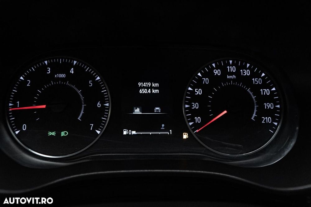 Dacia Logan TCe 90 MT6 Prestige - 37