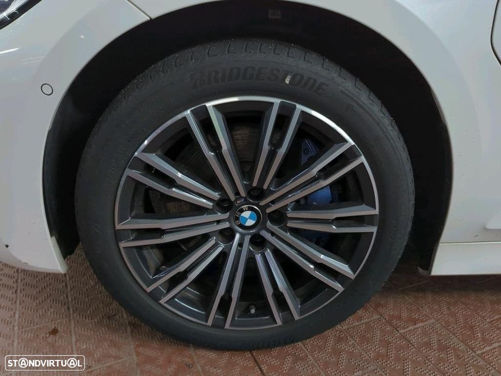 BMW 330 e Touring Pack Desportivo M Pro Auto - 5