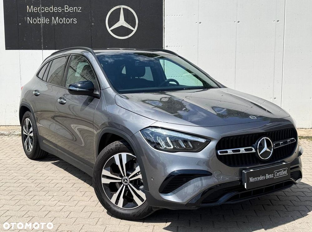 Mercedes-Benz GLA 200 Business Edition - 11
