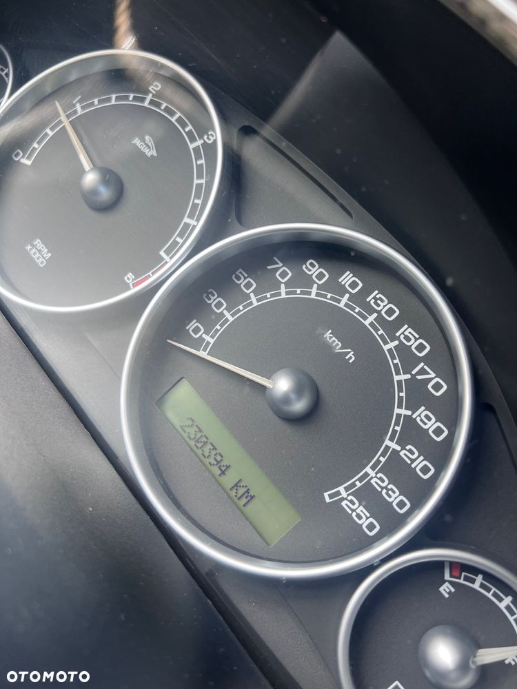 Jaguar X-Type 2.0 Sport - 23