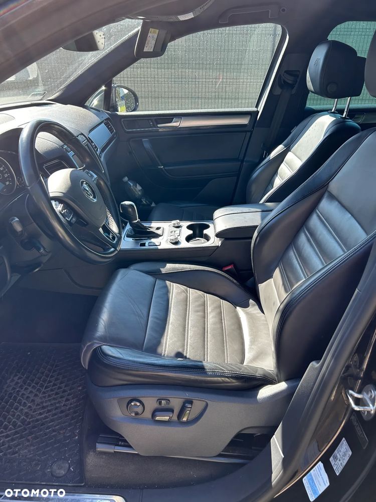 Volkswagen Touareg 3.0 V6 TDI BMT Perfectline R-Style - 10
