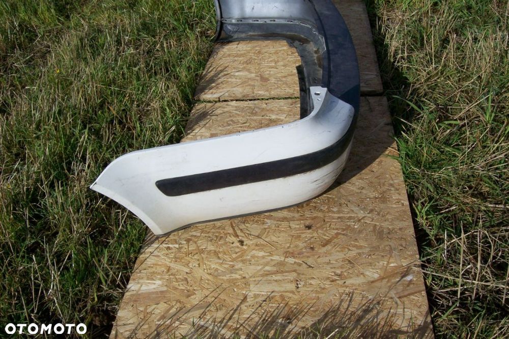 ZDERZAK TYLNY VW GOLF 4/KOMBI/BORA - 2