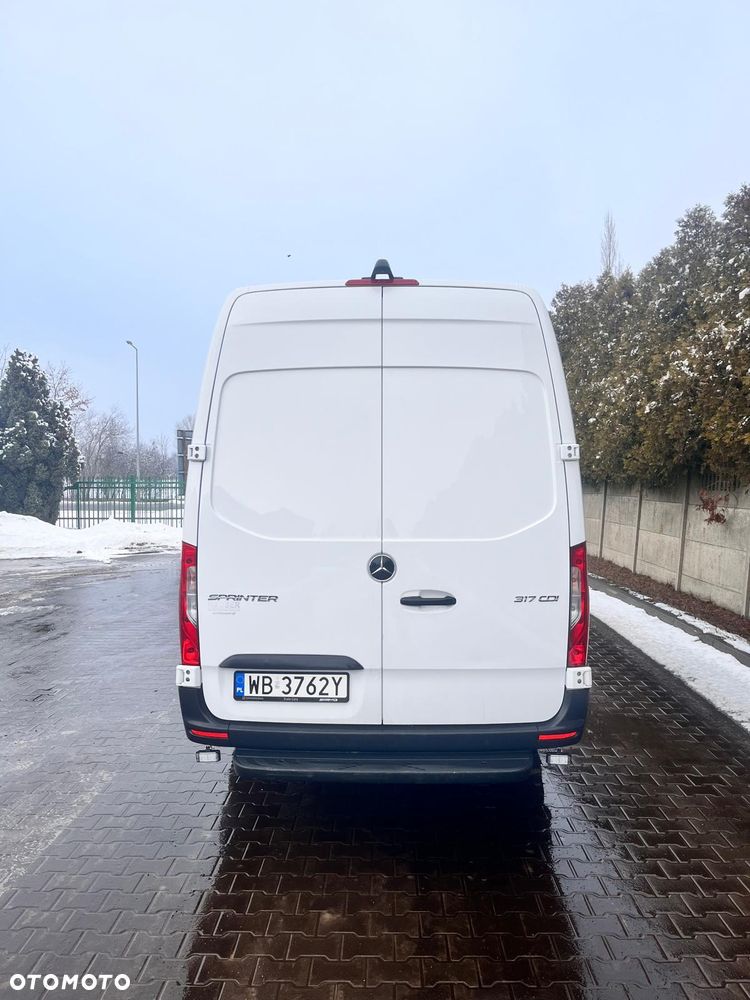 Mercedes-Benz Sprinter - 6