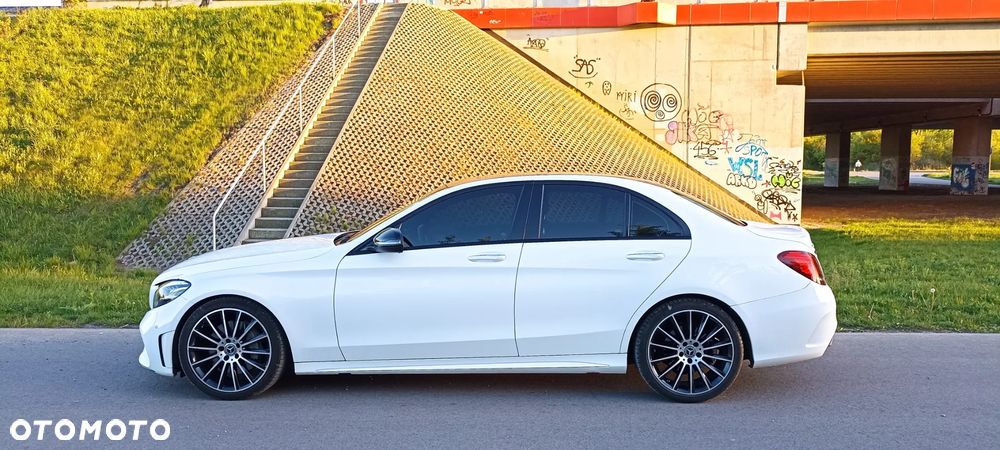Mercedes-Benz Klasa C 300 T 9G-TRONIC AMG Line - 8