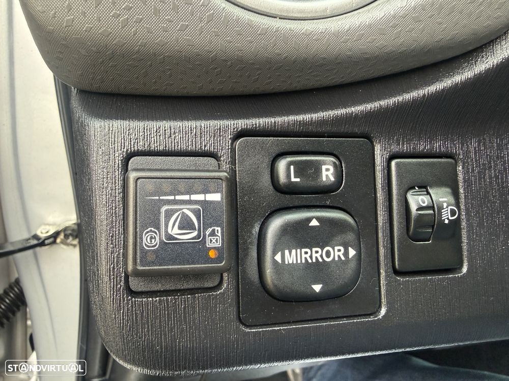 Toyota Yaris 1.0 VVT-i ACtive+AC - 9