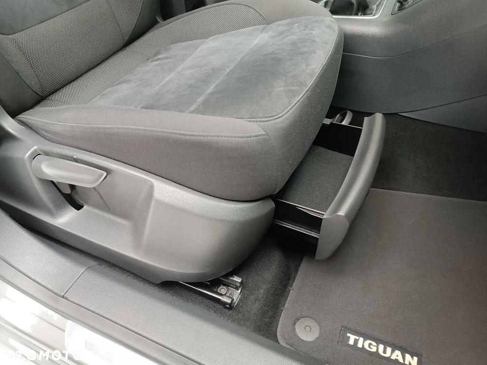 Volkswagen Tiguan 2.0 TDI DPF 4Motion Sport & Style - 35