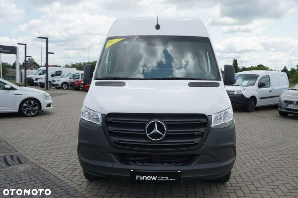 Mercedes-Benz Sprinter - 2