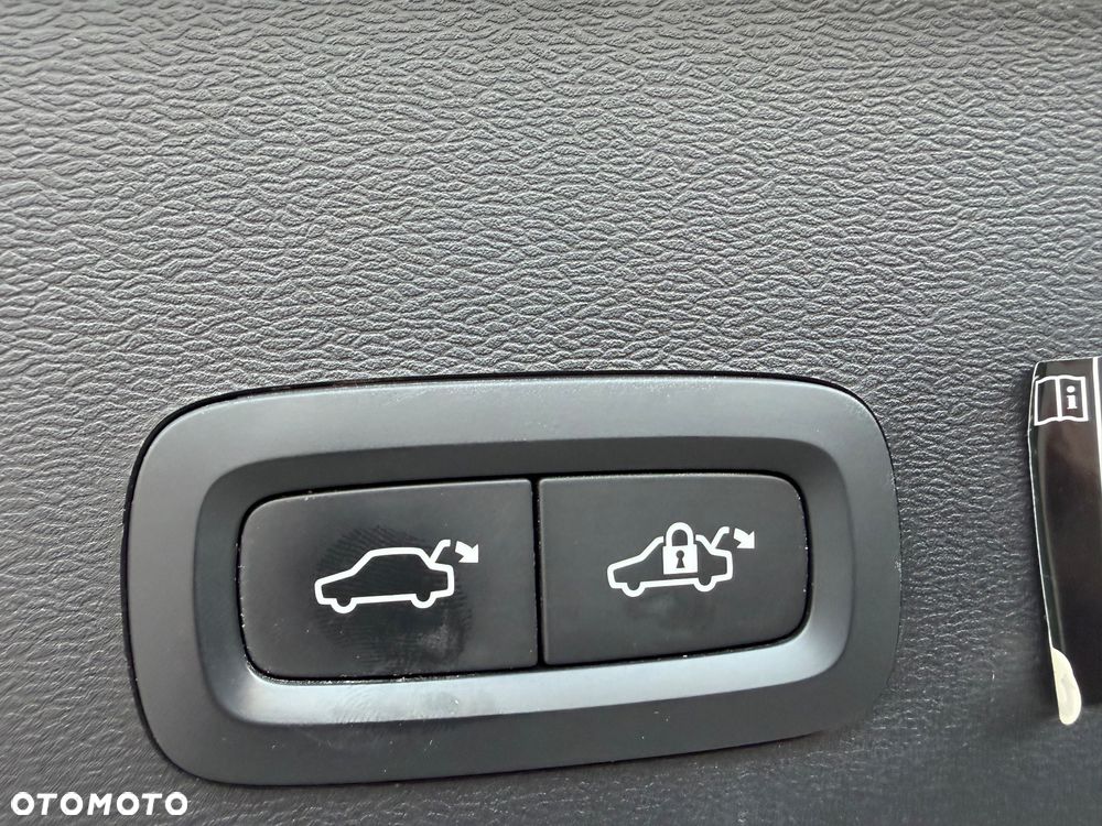 Volvo XC 40 D3 Momentum - 26
