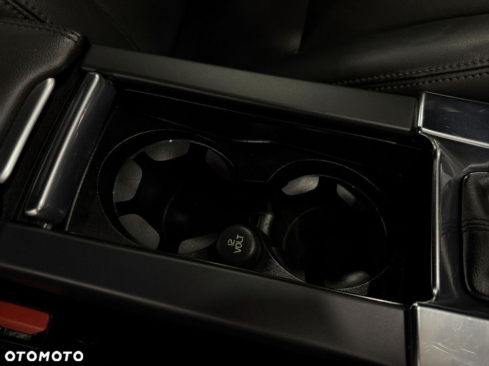 Volvo XC 60 D3 Drive-E Momentum - 30