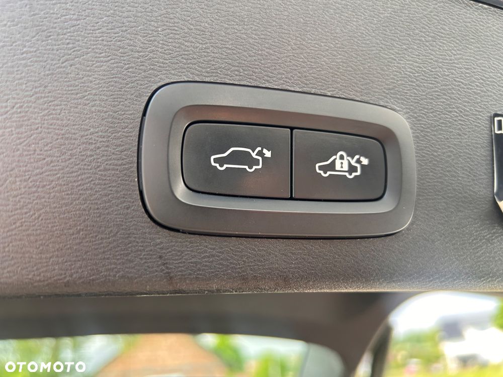 Volvo XC 40 T4 Plug-In Hybrid Inscription - 30