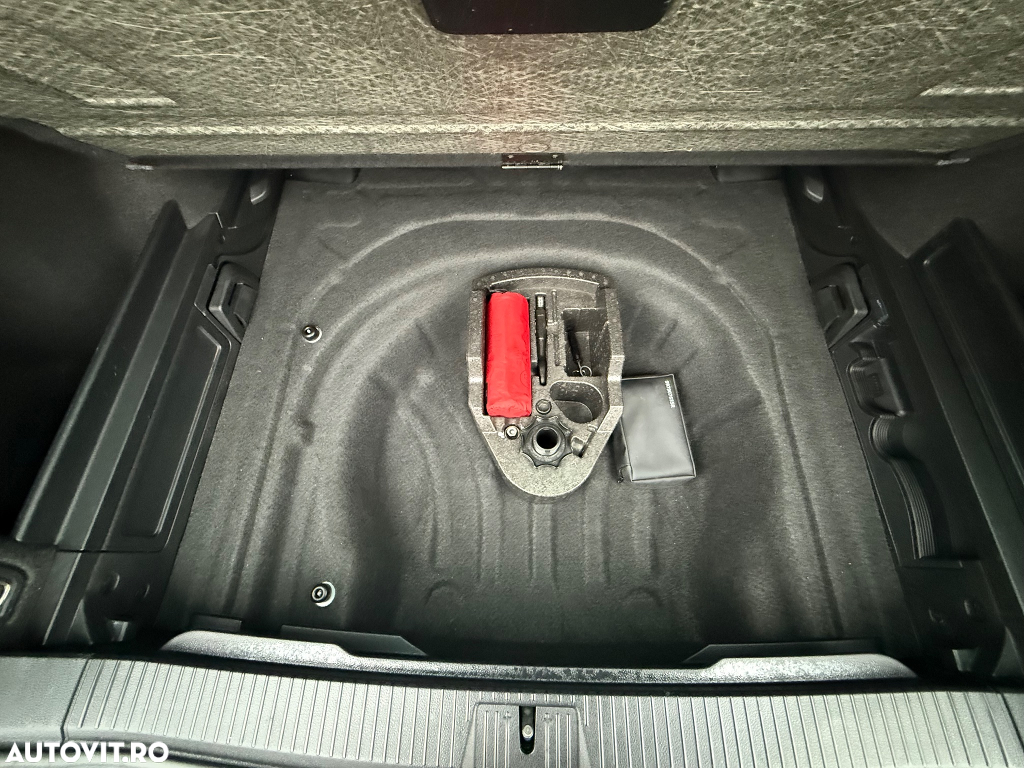 Volkswagen Passat Alltrack 2.0 TDI SCR 4Motion DSG - 28