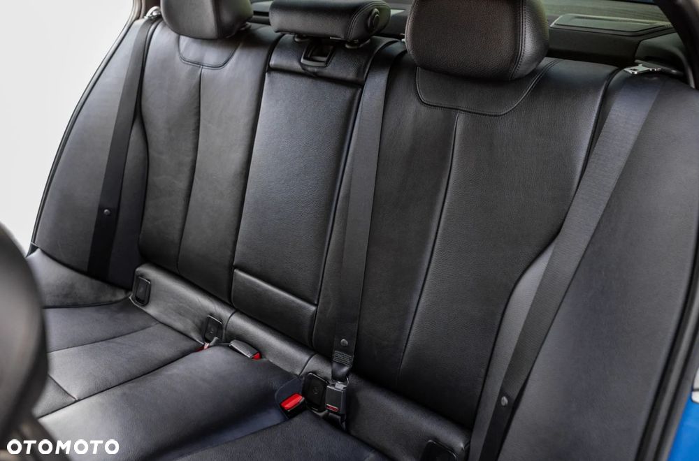 BMW Seria 3 335i - 20