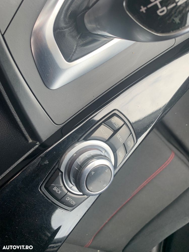 BMW Seria 3 320d Touring Aut. Efficient Dynamics Edition Sport Line - 11