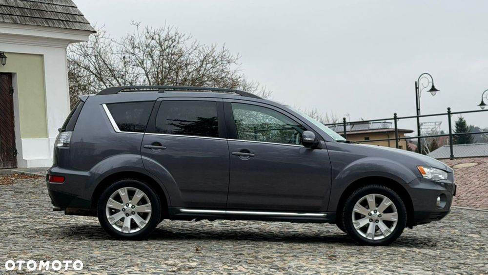 Mitsubishi Outlander - 7