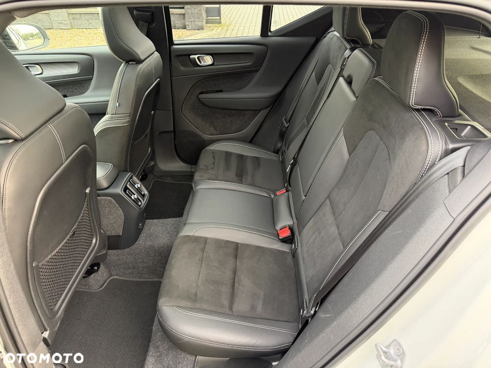 Volvo XC 40 Recharge 82 kWh Twin Motor Ultimate - 24